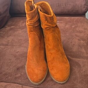 brand new heeled booties